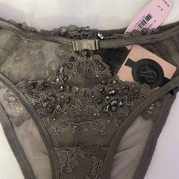 Victoria’s Secret designer collection bra & panty 32C - Picture 7 of 16